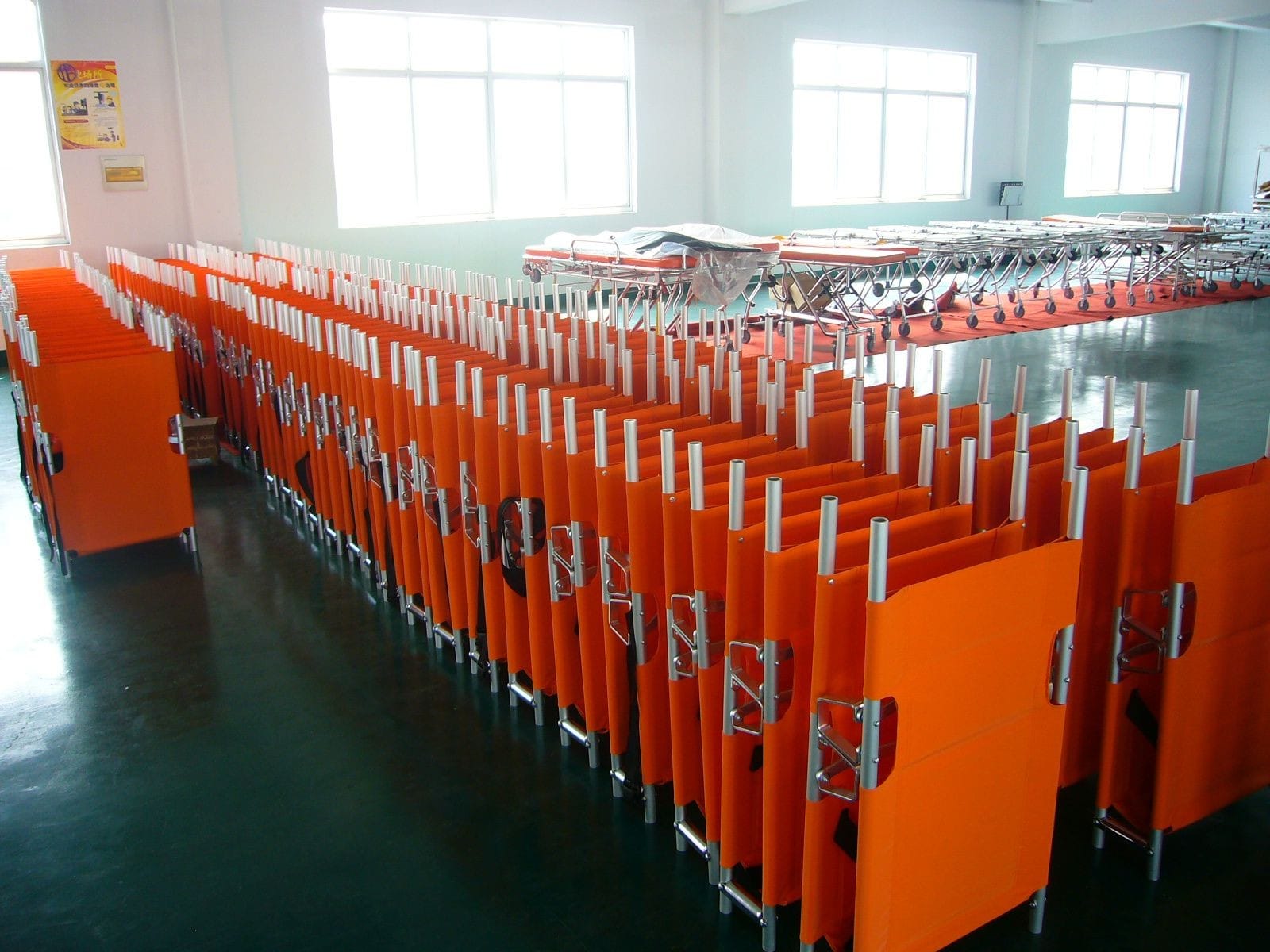 Our stretcher capacity have following dimensions, weight and load limit: